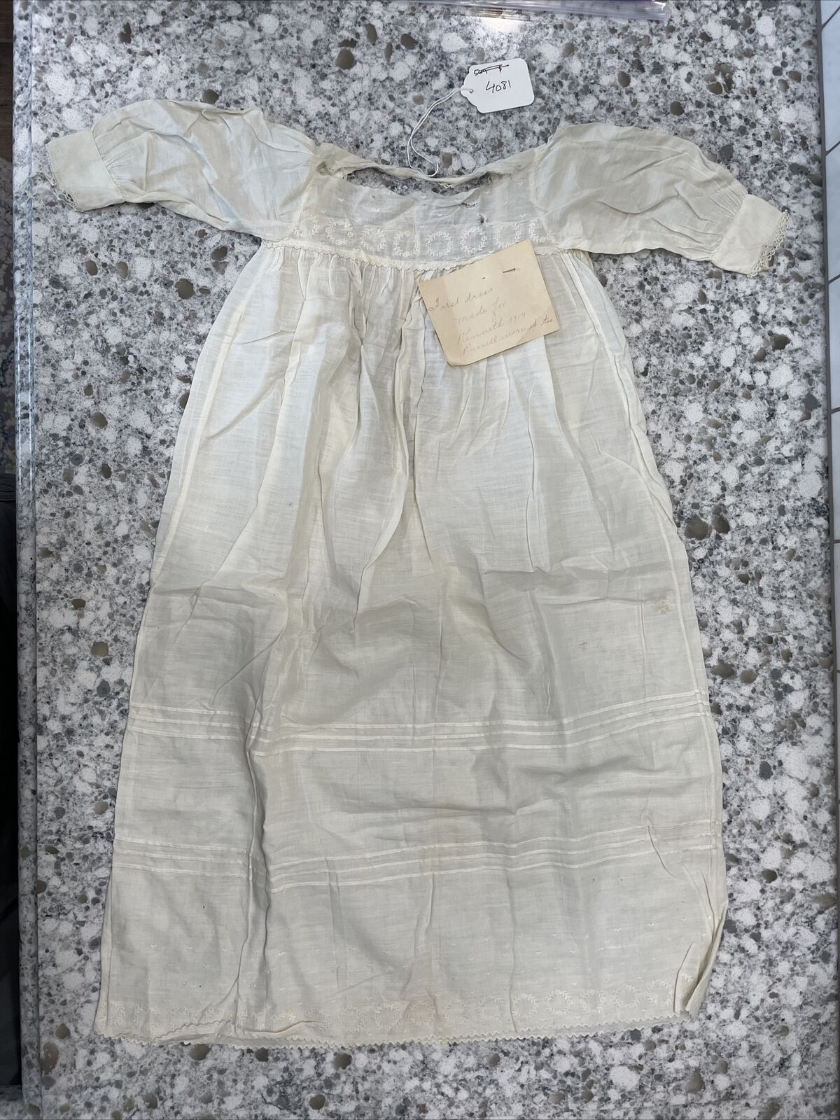 1919 Baby’s Christening Gown Dress Light Linen Antique Delicate Sn4081
