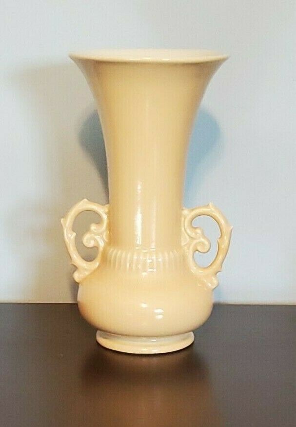 Vintage Marked Abingdon U.s.a. No. 520 Light Yellow Pottery Vase With Handles