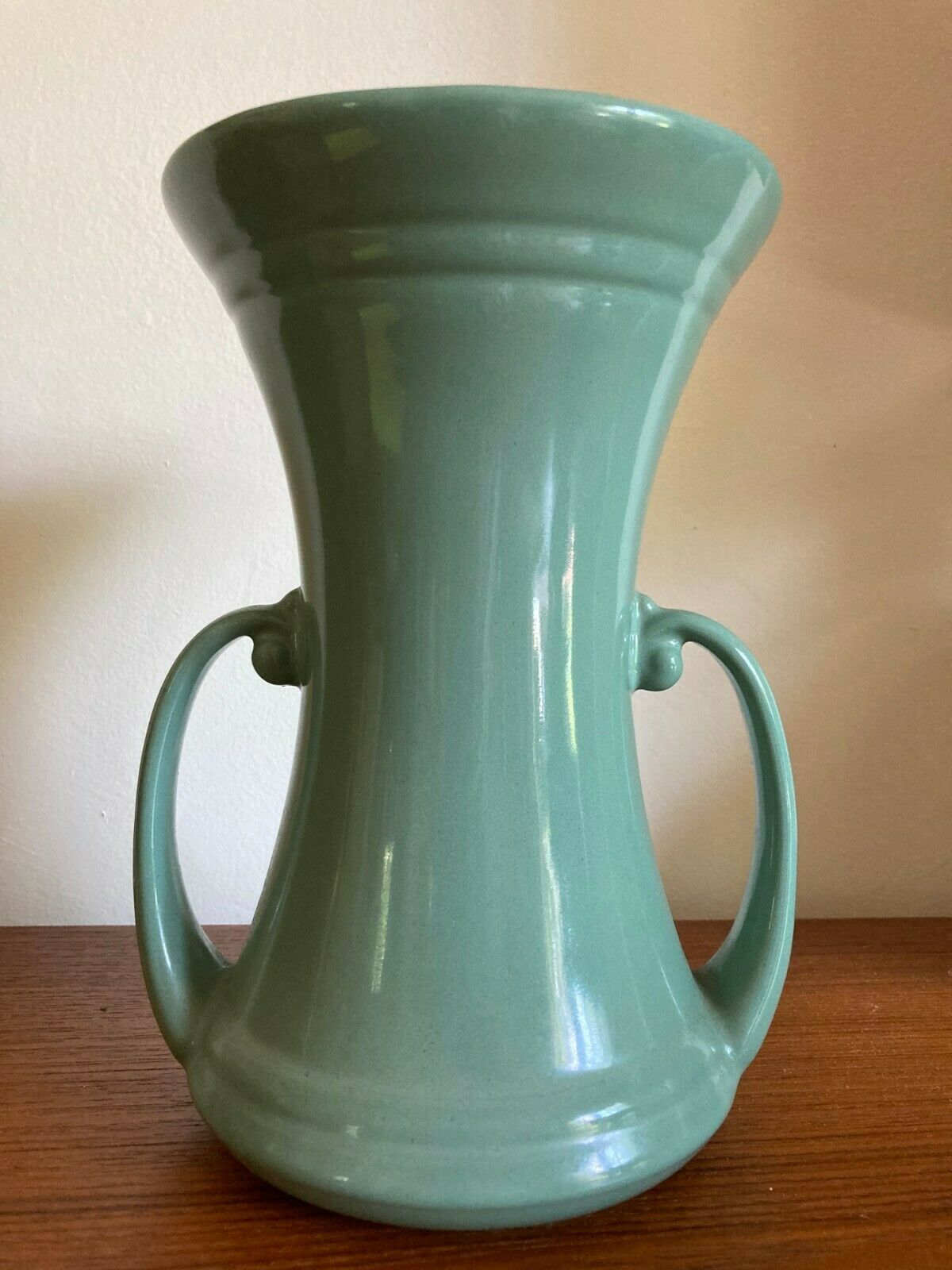 Abingdon 9" Green Vase. Excellent Condition. Gloss Finish.